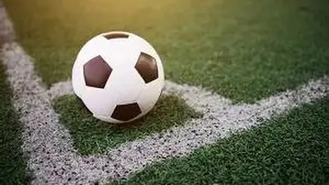 英超焦点对决：西汉姆联VS曼联，激战在即，4胜3场前瞻解析！